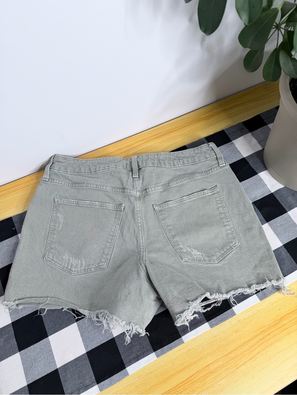 Universal Thread Denim Shorts Size 12 - Picture 6 of 6